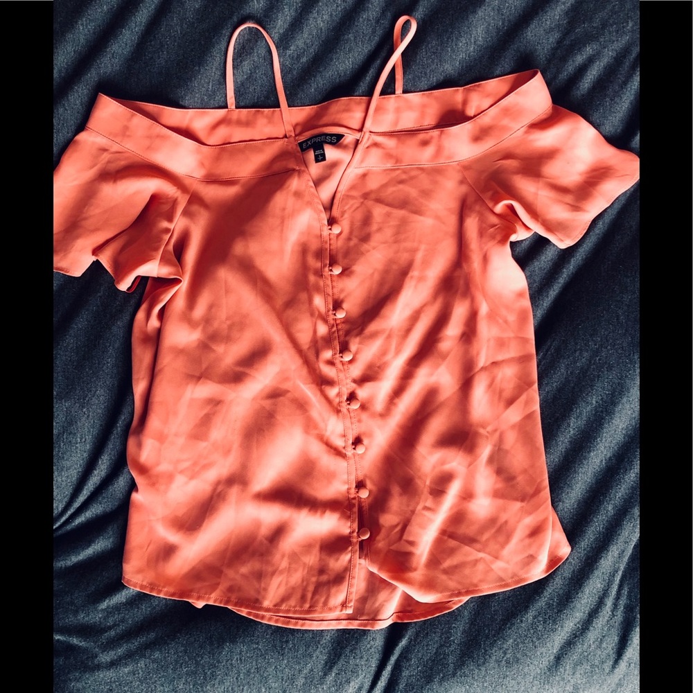 EXPRESS cut out blouse